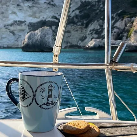 Botel Dolce Dormire A Bordo Di Merope Cagliari